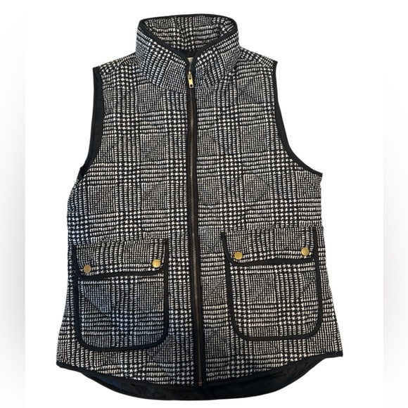 Cambridge Dry Goods Jackets & Blazers - Cambridge Dry Goods Women’s Black and White Houndstooth Vest - Size Med - NWOT